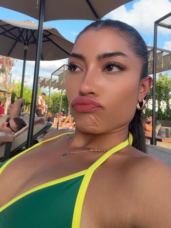 Okyyoliviaa