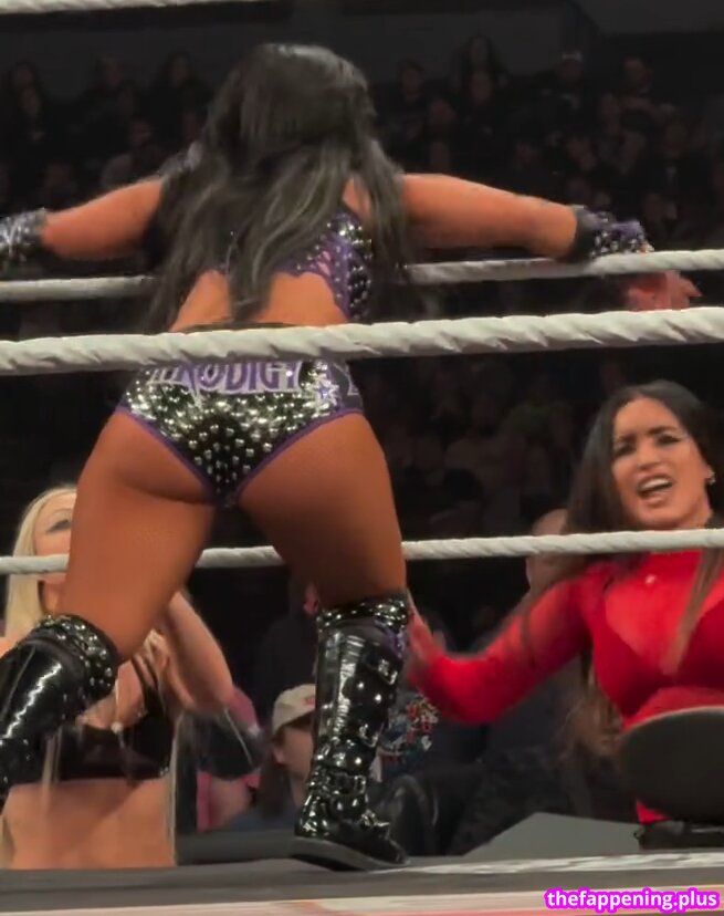 Roxanne Perez/Rok-C - WWE NXT