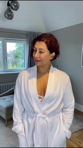 Saira Khan