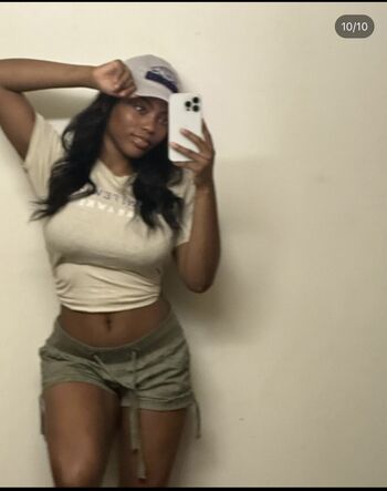 Samantha Marie