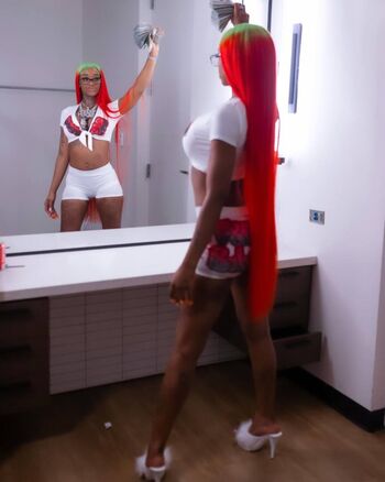 Sexxy Red