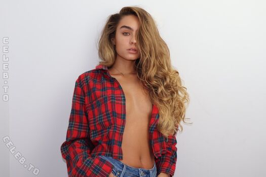 Sommer Ray