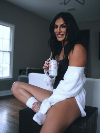 Sonya Deville