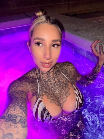 Split_tongue_bri