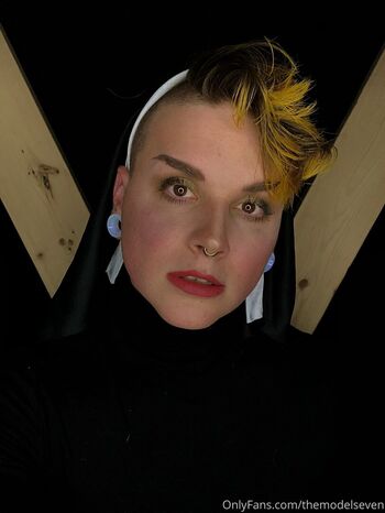 themodelseven