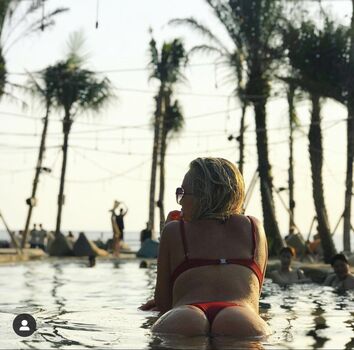 Theonlyblondeone