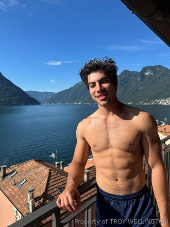 therealtroywellington