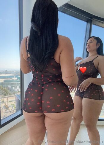 therealxxxenasteph