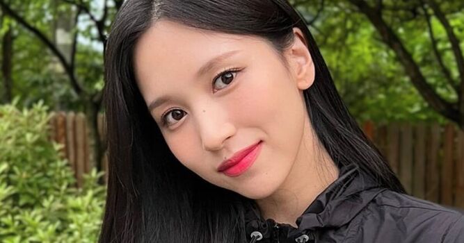 Twice Mina
