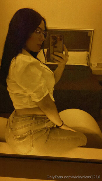 vickyrivas1216
