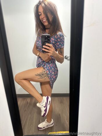 violetnaughtyy