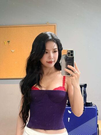 WomenK-pop
