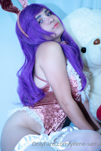 Yifene Cosplay
